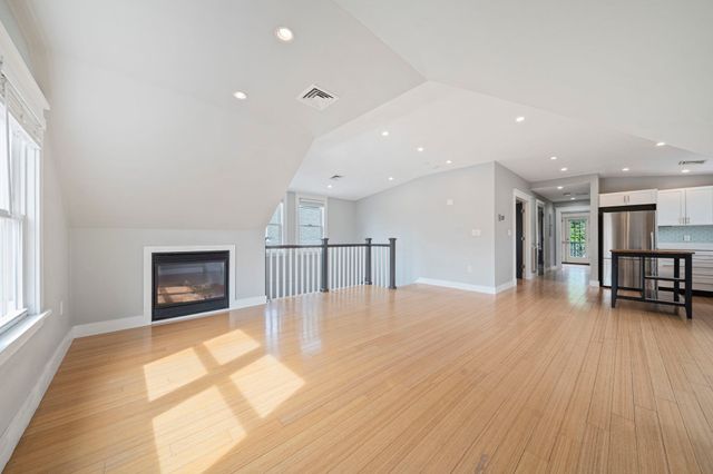 23 Cheverus Rd 3, Boston, MA 02124