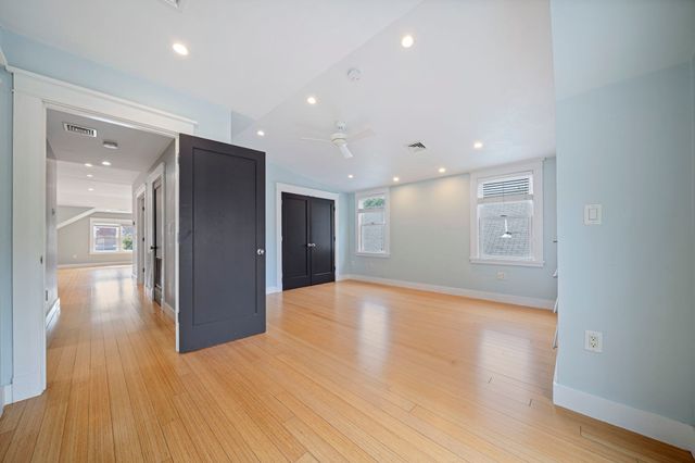 23 Cheverus Rd 3, Boston, MA 02124