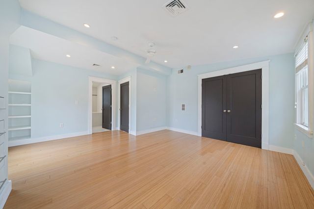 23 Cheverus Rd 3, Boston, MA 02124