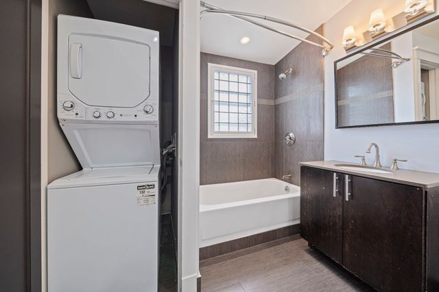 23 Cheverus Rd 3, Boston, MA 02124