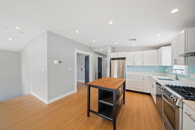 23 Cheverus Rd 3, Boston, MA 02124