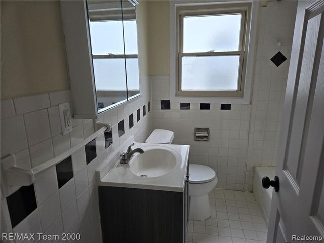 24684 Lehigh Street, Dearborn Heights, MI 48125