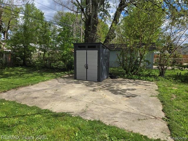 24684 Lehigh Street, Dearborn Heights, MI 48125