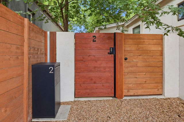 2519 E 4th ST 2, Austin, TX 78702