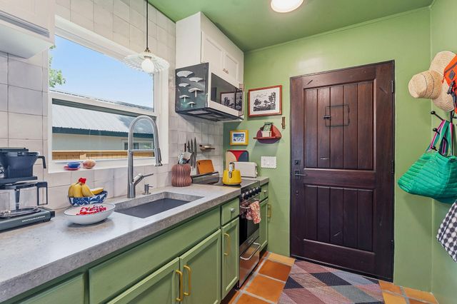 2519 E 4th ST 2, Austin, TX 78702