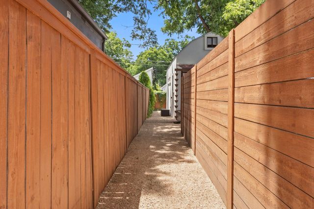2519 E 4th ST 2, Austin, TX 78702