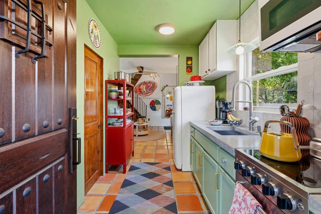 2519 E 4th ST 2, Austin, TX 78702