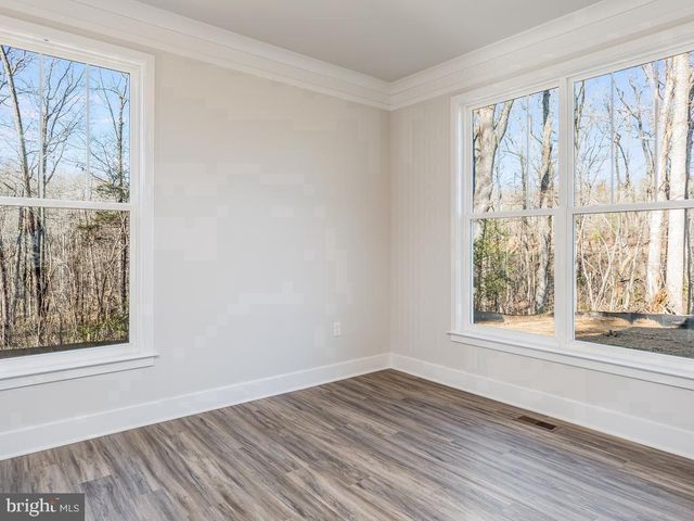 247 RICHARDS FERRY RD, Fredericksburg, VA 22406