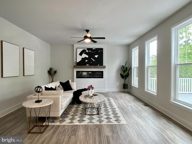 247 RICHARDS FERRY RD, Fredericksburg, VA 22406