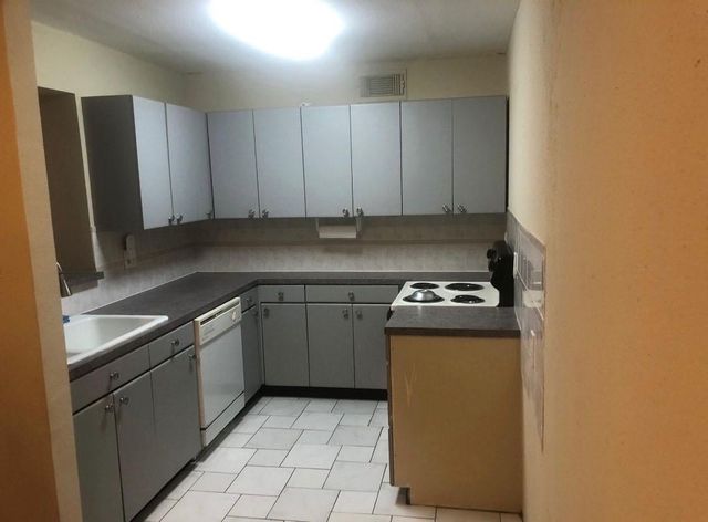 3300 Pebblebrook Drive 75, Seabrook, TX 77586