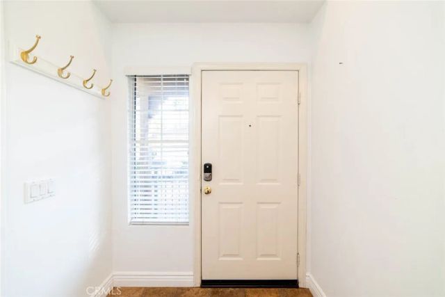 2813 Player Lane, Tustin, CA 92782