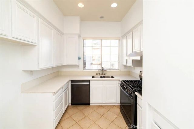 2813 Player Lane, Tustin, CA 92782
