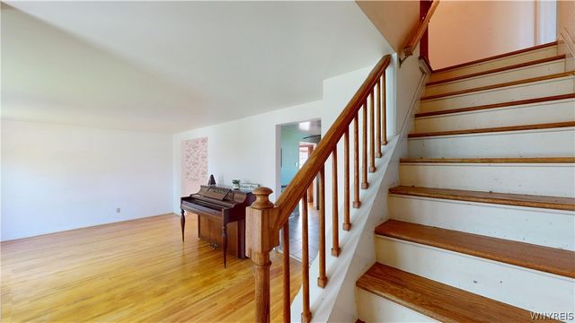 44 Greenfield Drive, Tonawanda, NY 14150
