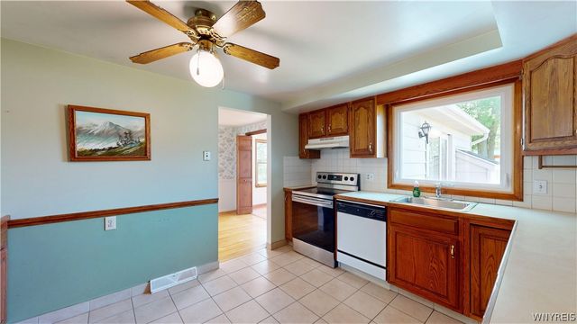 44 Greenfield Drive, Tonawanda, NY 14150