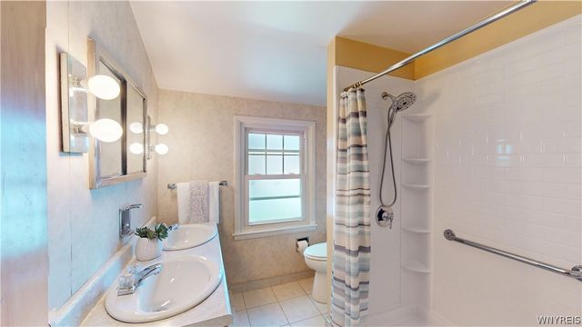 44 Greenfield Drive, Tonawanda, NY 14150