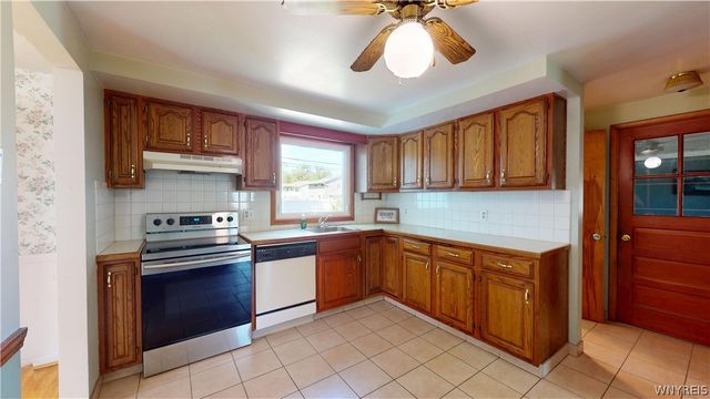 44 Greenfield Drive, Tonawanda, NY 14150