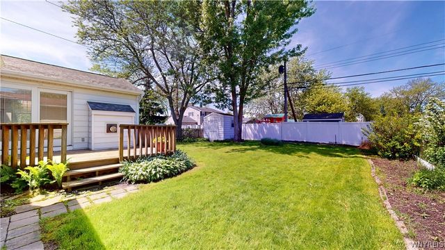 44 Greenfield Drive, Tonawanda, NY 14150