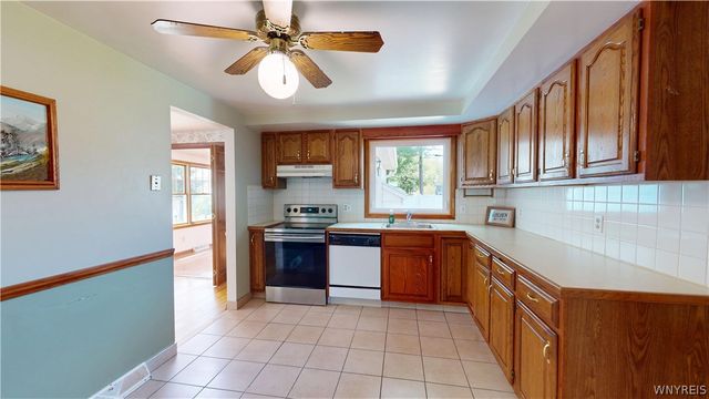 44 Greenfield Drive, Tonawanda, NY 14150