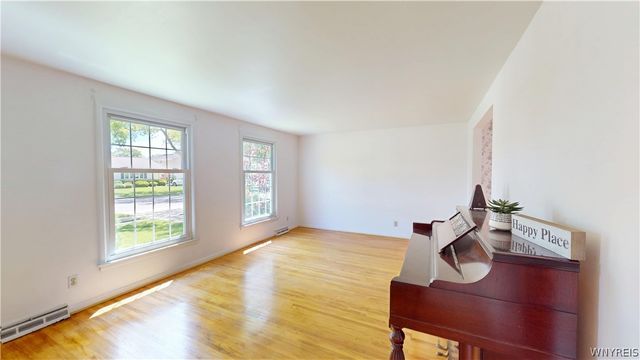 44 Greenfield Drive, Tonawanda, NY 14150