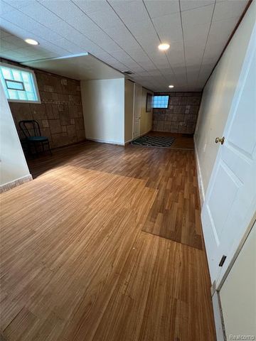 24932 Marigold Avenue, Warren, MI 48089