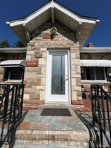 24932 Marigold Avenue, Warren, MI 48089