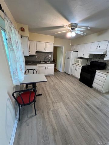 24932 Marigold Avenue, Warren, MI 48089