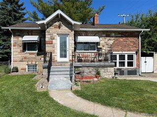 24932 Marigold Avenue, Warren, MI 48089