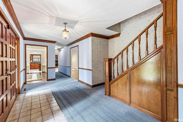 2239 Topswood Lane, South Bend, IN 46614