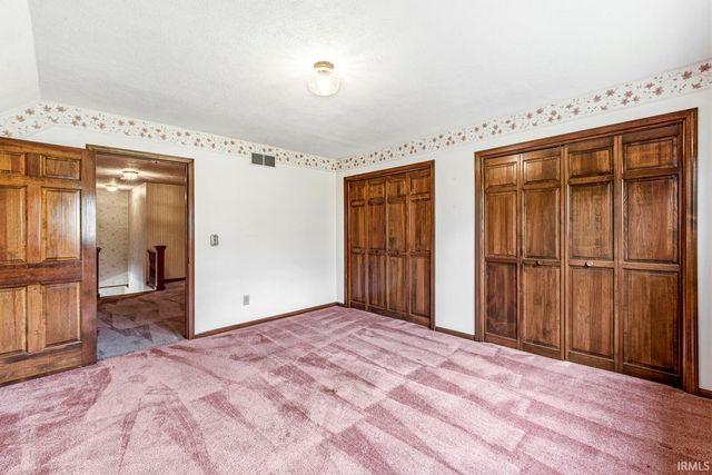 2239 Topswood Lane, South Bend, IN 46614