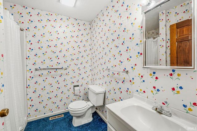 2239 Topswood Lane, South Bend, IN 46614
