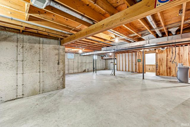 2239 Topswood Lane, South Bend, IN 46614