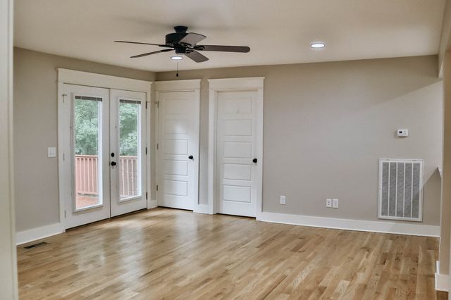 1660 Leatherwood Rd, White Bluff, TN 37187