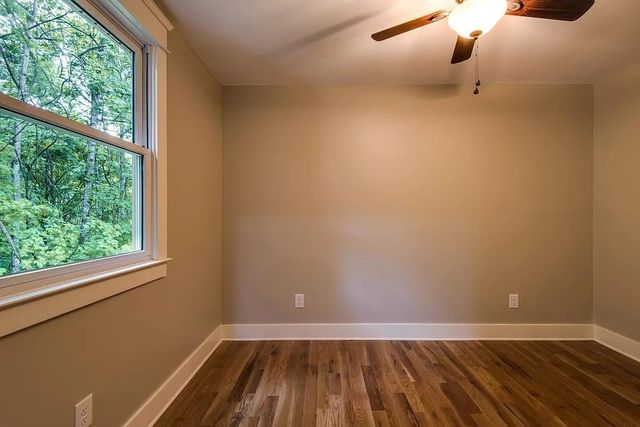 1660 Leatherwood Rd, White Bluff, TN 37187
