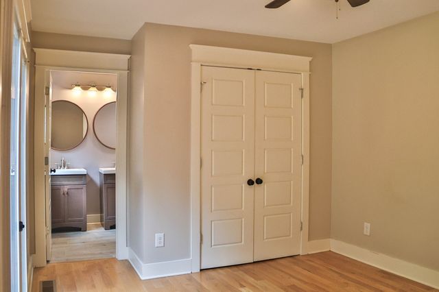 1660 Leatherwood Rd, White Bluff, TN 37187