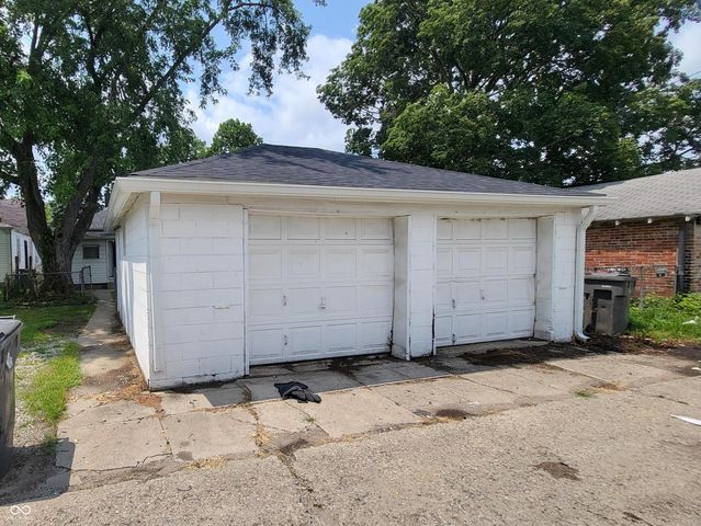 1527 N Chester Avenue, Indianapolis, IN 46201