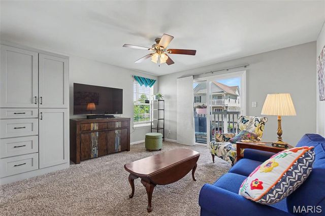 1121 Saravalle Drive, St Peters, MO 63376