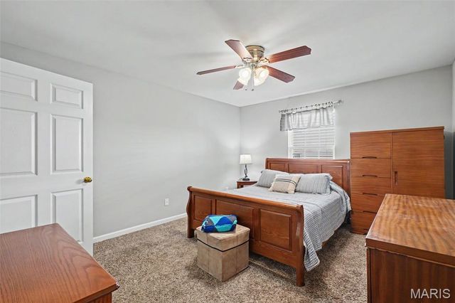 1121 Saravalle Drive, St Peters, MO 63376
