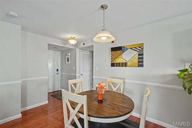 1121 Saravalle Drive, St Peters, MO 63376