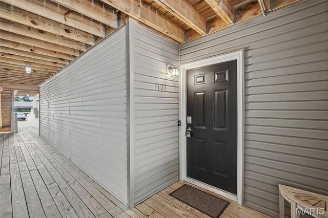 1121 Saravalle Drive, St Peters, MO 63376