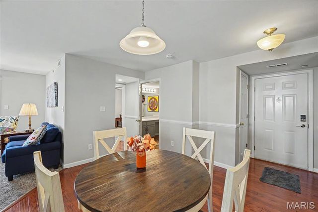 1121 Saravalle Drive, St Peters, MO 63376