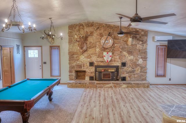 2036 SPRUCE Street, Murphysboro, IL 62966