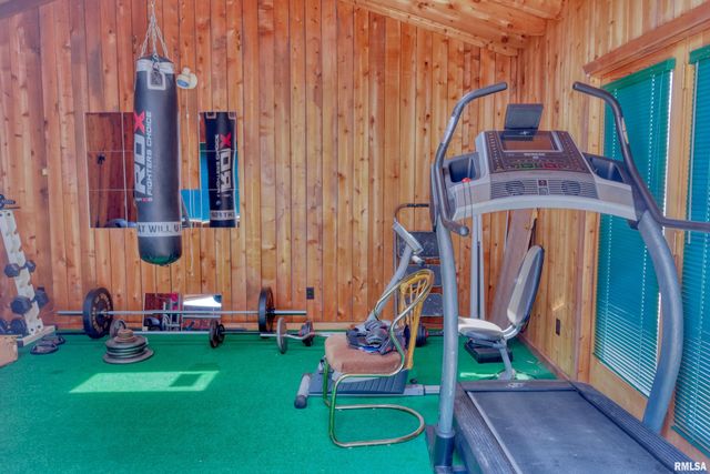 2036 SPRUCE Street, Murphysboro, IL 62966