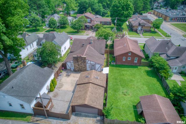 2036 SPRUCE Street, Murphysboro, IL 62966