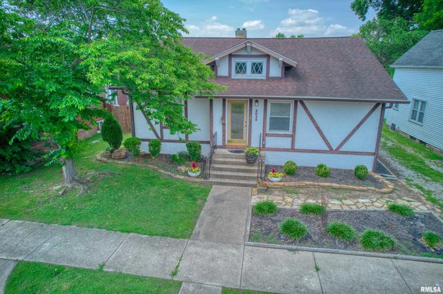 2036 SPRUCE Street, Murphysboro, IL 62966