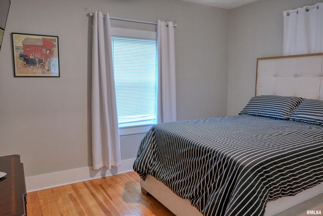 2036 SPRUCE Street, Murphysboro, IL 62966