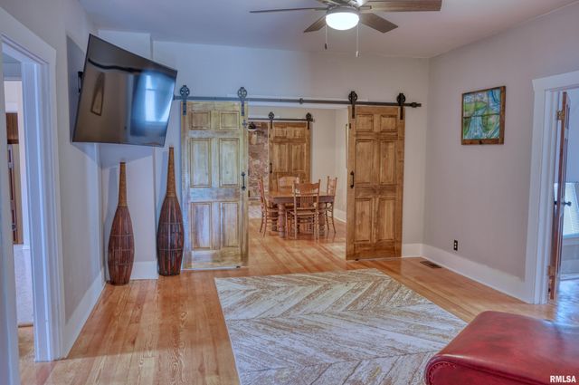 2036 SPRUCE Street, Murphysboro, IL 62966