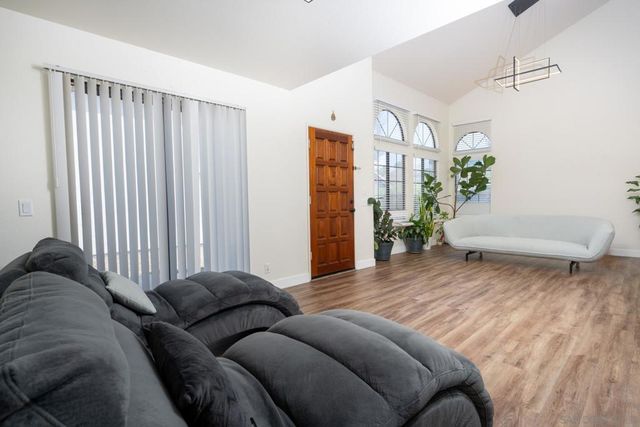 15609 Maturin Dr, San Diego, CA 92127