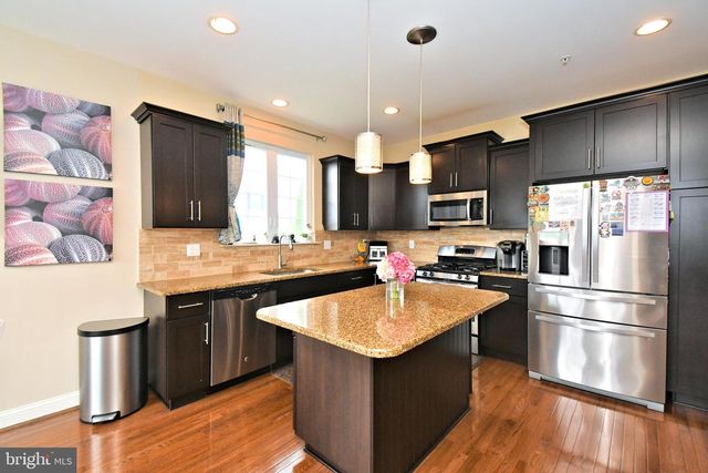 2007 PLEASANT VALLEY DR, Lansdale, PA 19446