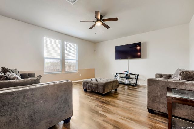 6907 Ashcat, Converse, TX 78109