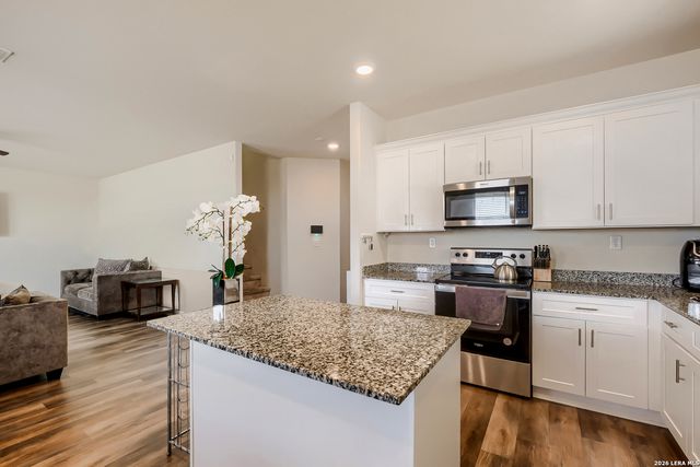 6907 Ashcat, Converse, TX 78109